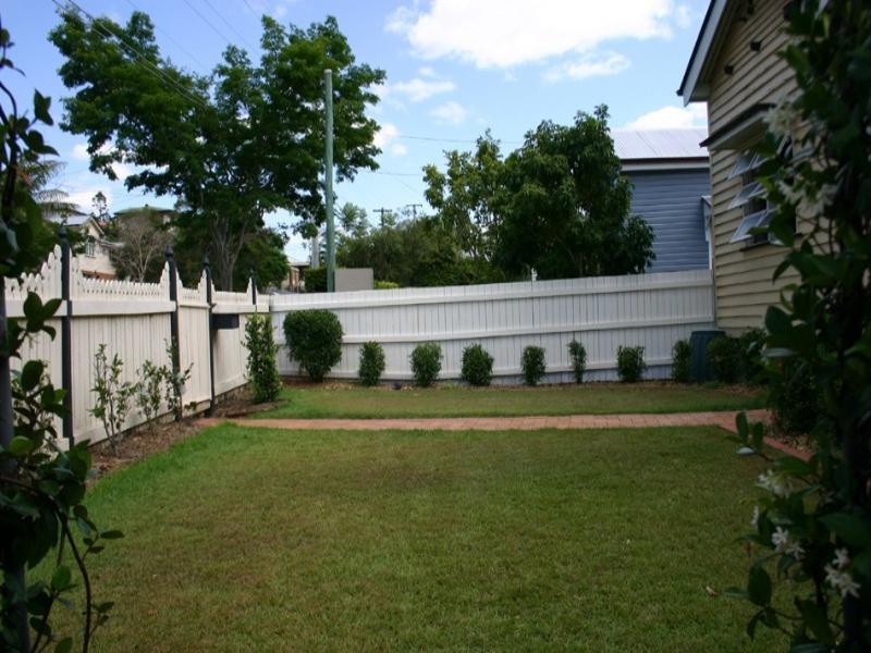 25 Aberleigh Road, Herston QLD 4006