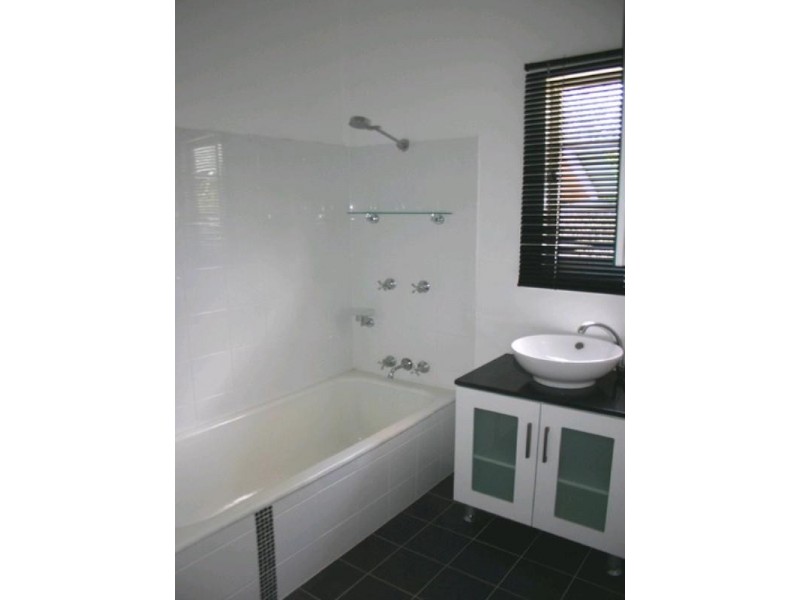 58 Pear Street, Greenslopes QLD 4120