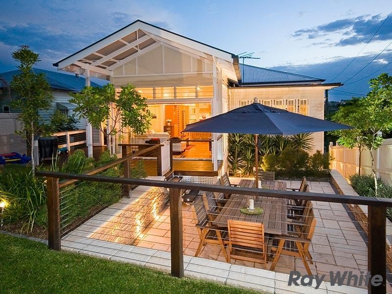 51 Seventh Avenue, Windsor QLD 4030