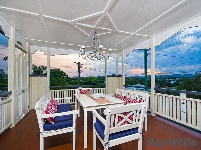 51 Seventh Avenue, Windsor QLD 4030