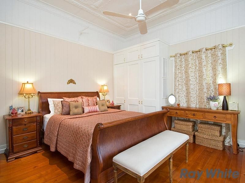 51 Seventh Avenue, Windsor QLD 4030