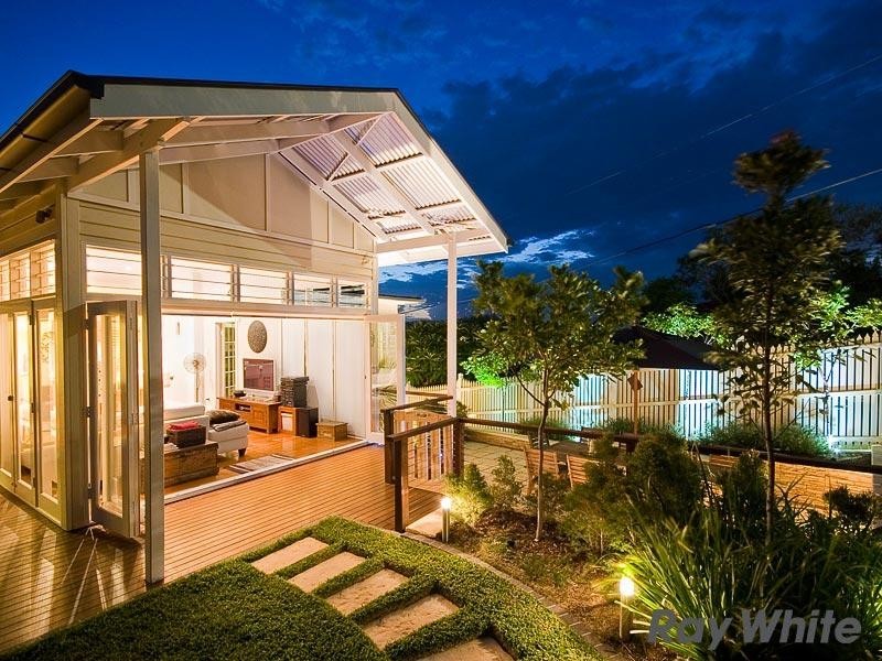 51 Seventh Avenue, Windsor QLD 4030