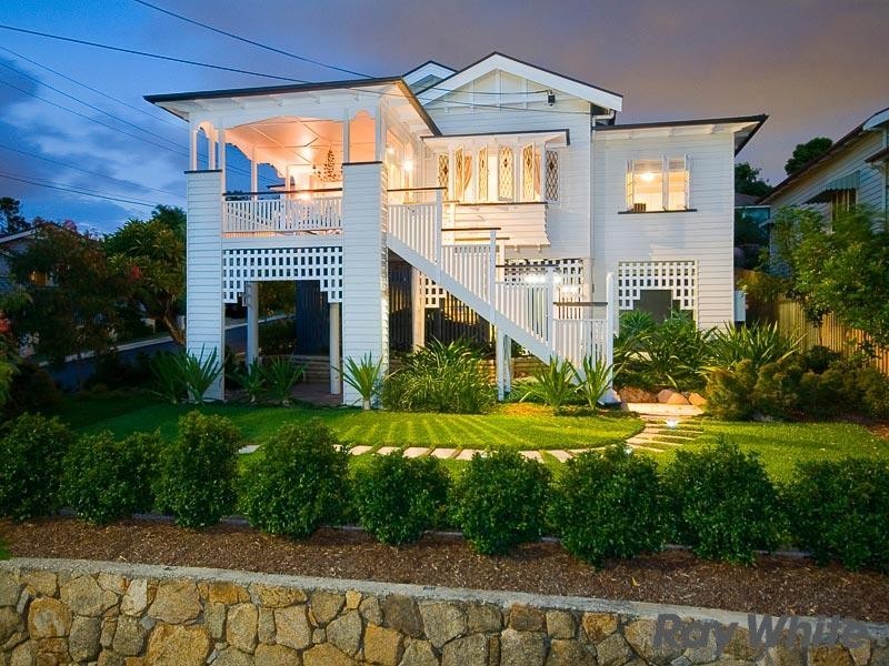 51 Seventh Avenue, Windsor QLD 4030