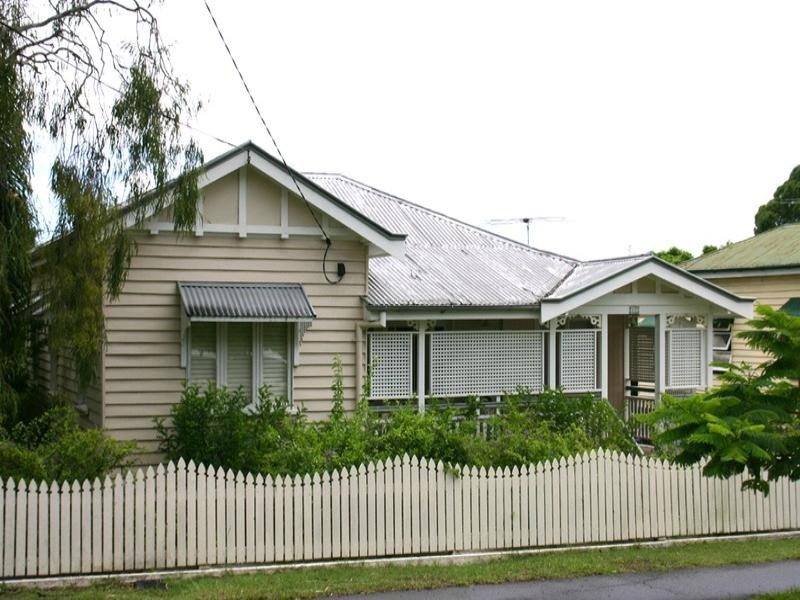 17 Daisy Street, Grange QLD 4051