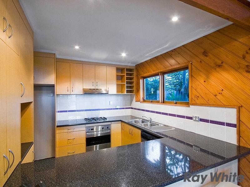 15 Bearsden Avenue, Newmarket QLD 4051