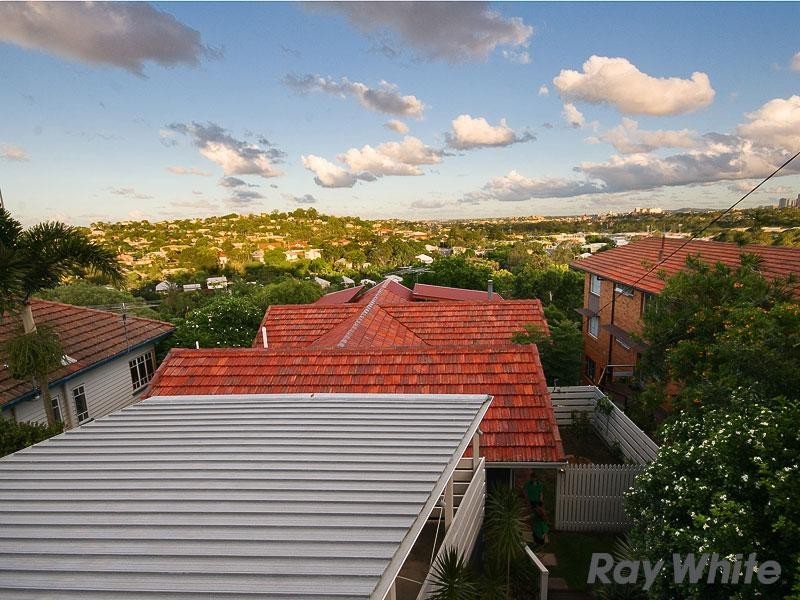 15 Bearsden Avenue, Newmarket QLD 4051