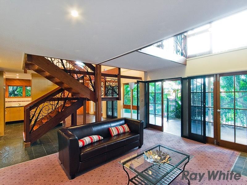 15 Bearsden Avenue, Newmarket QLD 4051