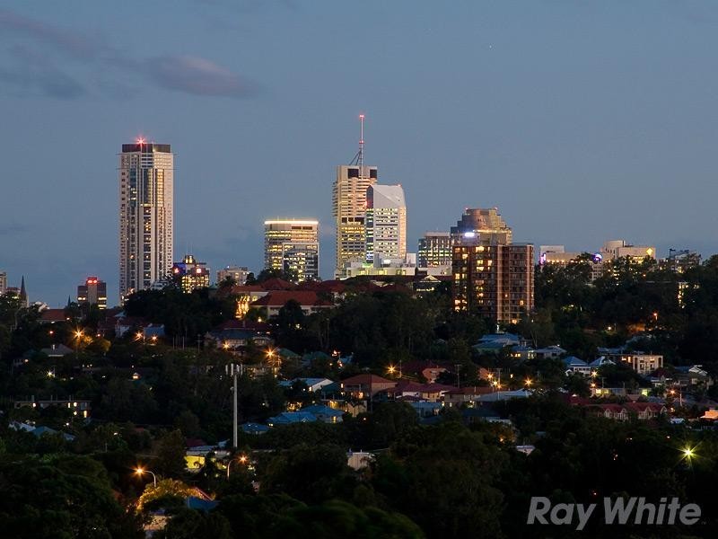 15 Bearsden Avenue, Newmarket QLD 4051