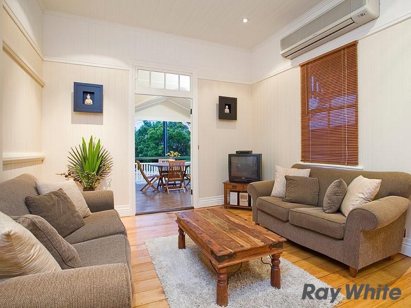 14 Parkhurst Avenue, Herston QLD 4006