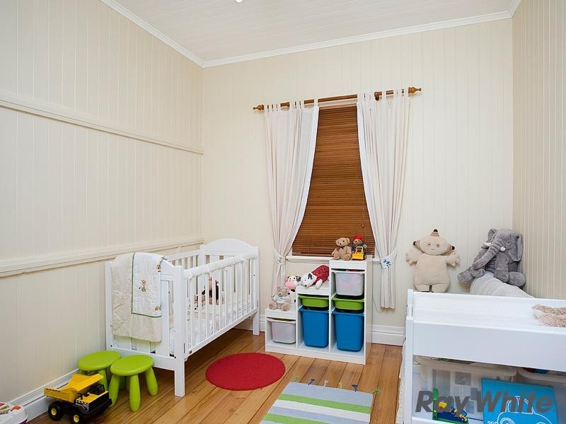 14 Parkhurst Avenue, Herston QLD 4006