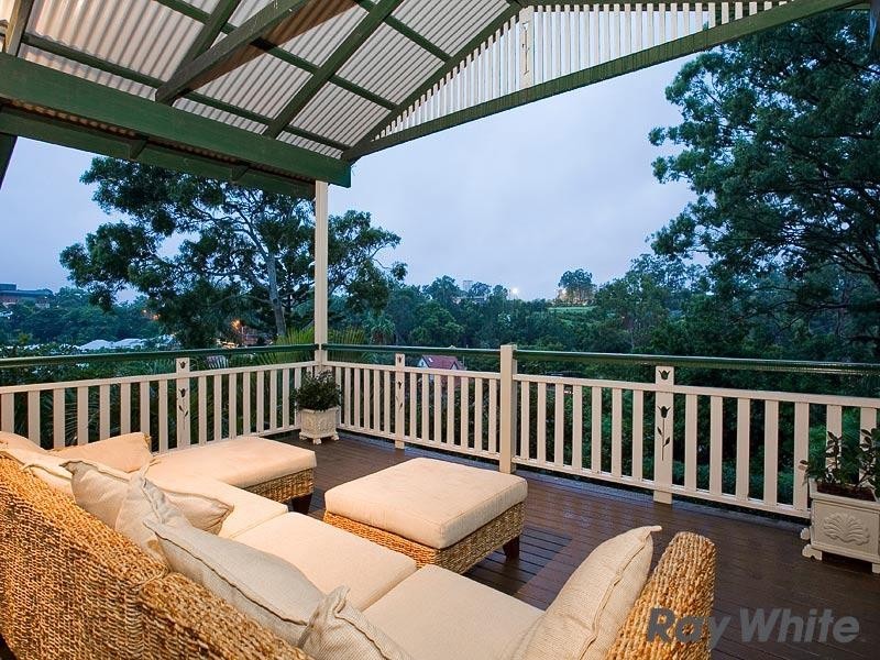 14 Parkhurst Avenue, Herston QLD 4006