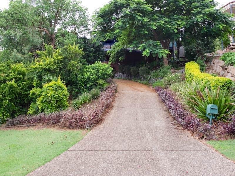 16 Larwood Place, Ferny Hills QLD 4055