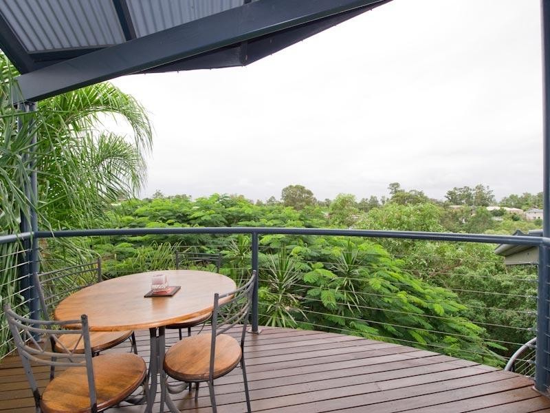 16 Larwood Place, Ferny Hills QLD 4055