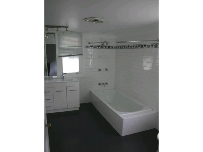 137 Maygar Street, Windsor QLD 4030