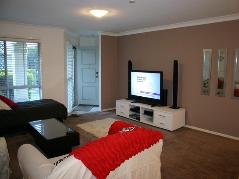 15/11 Glin Avenue, Newmarket QLD 4051