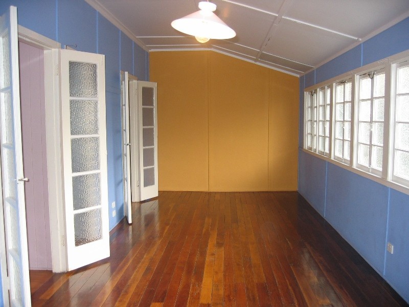 1 Daisy Street, Grange QLD 4051