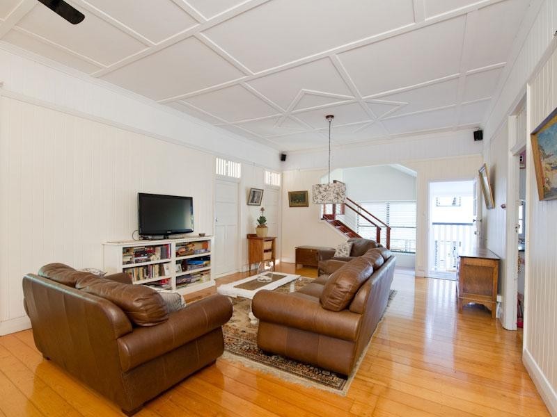 11 Goring Street, Newmarket QLD 4051