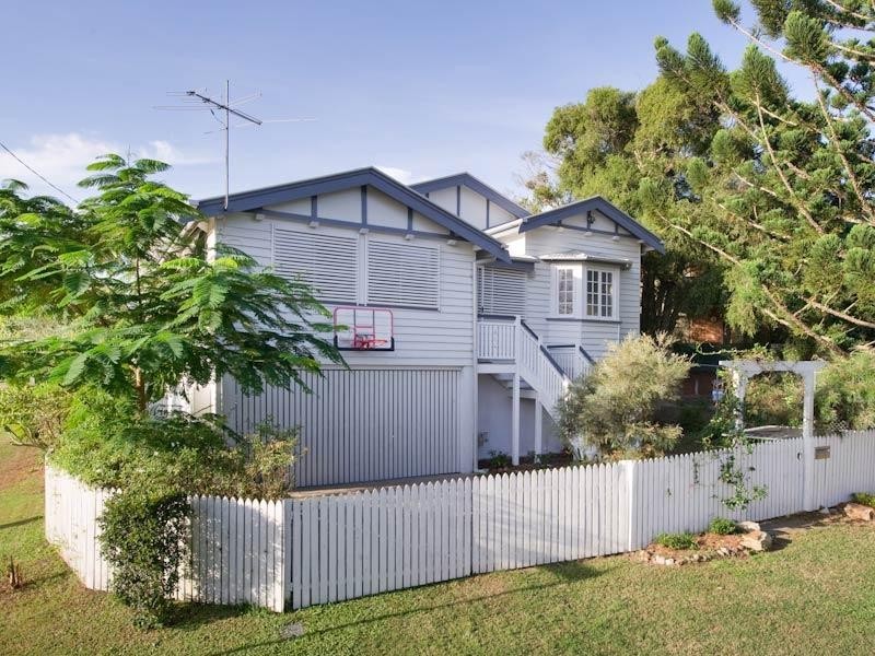 11 Goring Street, Newmarket QLD 4051