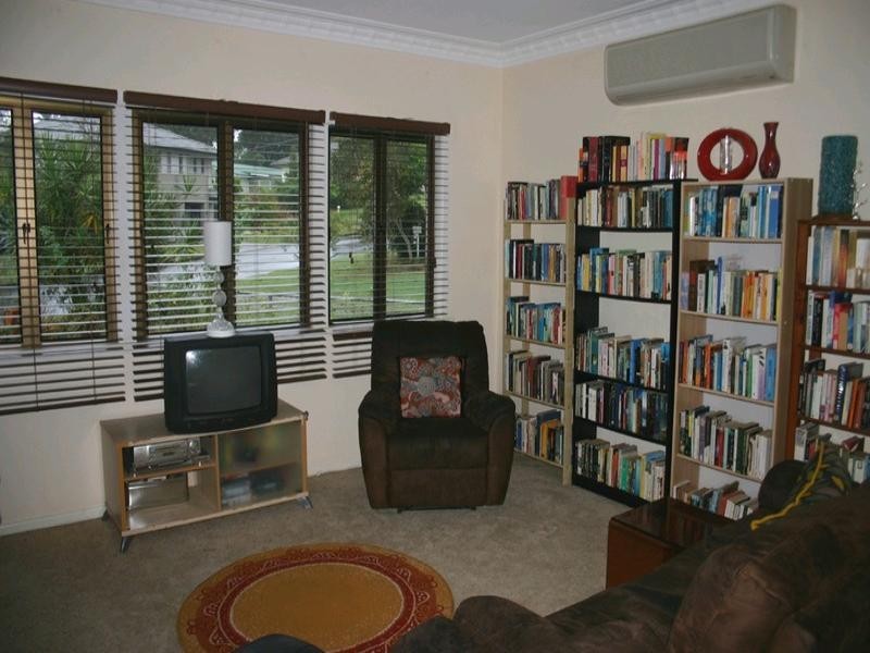 17 Noeline Street, Ashgrove QLD 4060