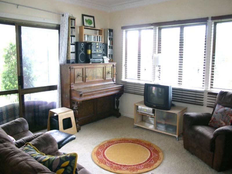 17 Noeline Street, Ashgrove QLD 4060