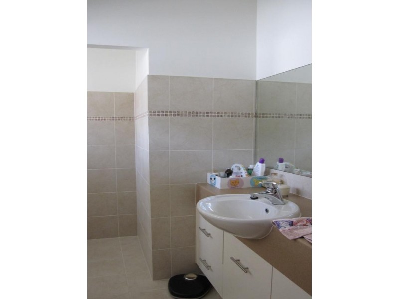 7 Meecham Street, Grange QLD 4051