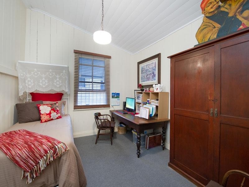 46 Swan Terrace, Windsor QLD 4030