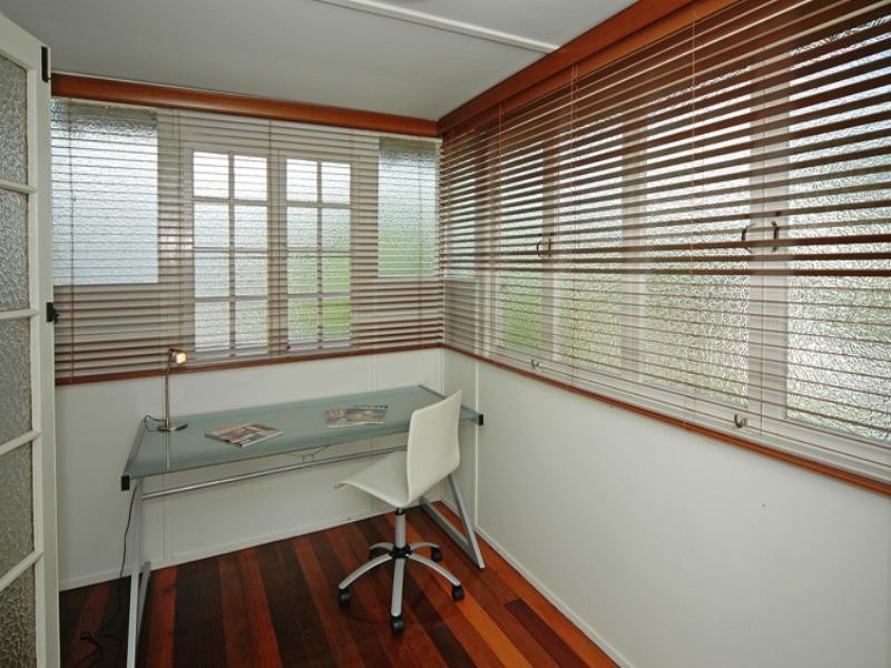 10 Travill Street, Newmarket QLD 4051