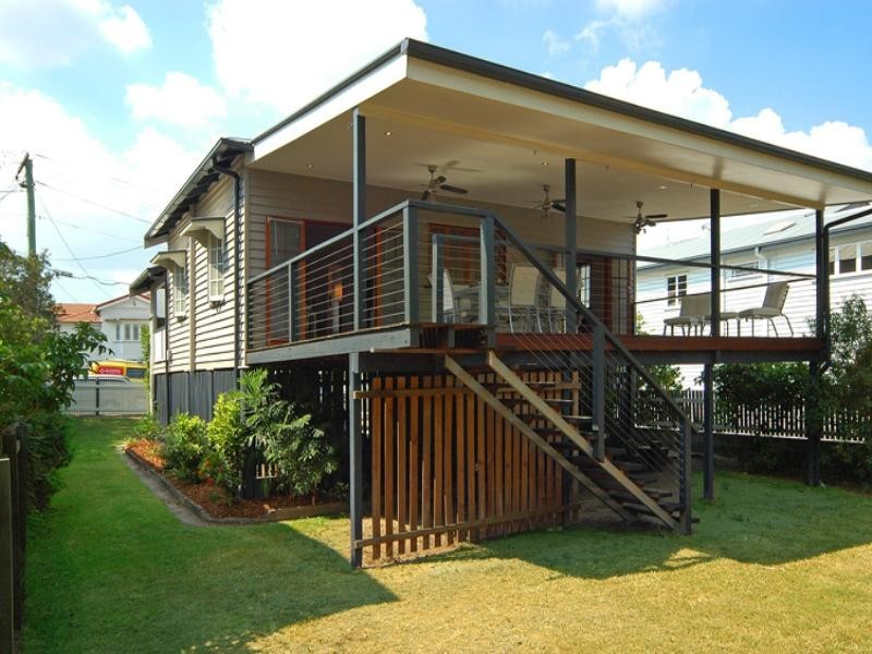 10 Travill Street, Newmarket QLD 4051