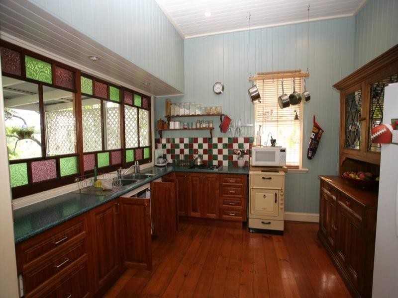 2 Fairleigh Street, Windsor QLD 4030