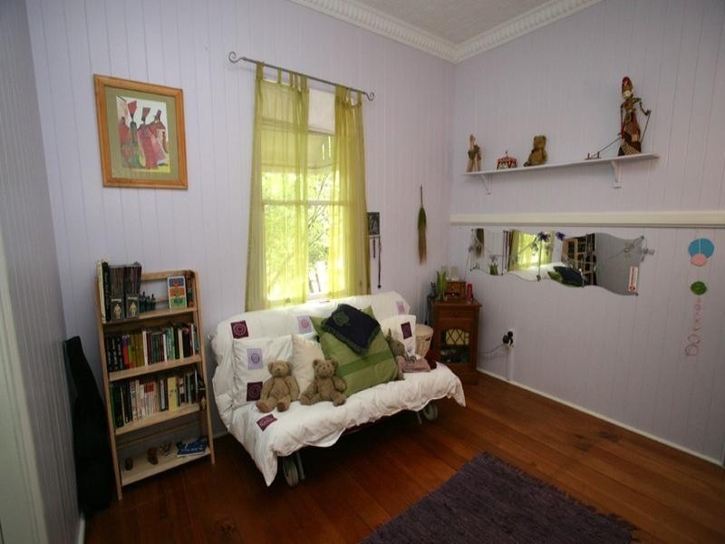 2 Fairleigh Street, Windsor QLD 4030