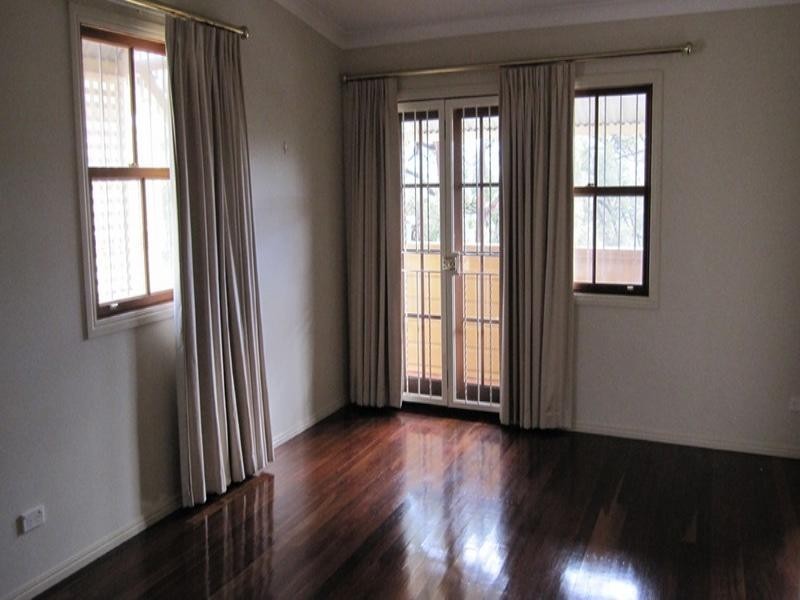 34 Lansdowne Street, Newmarket QLD 4051