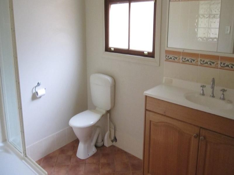 34 Lansdowne Street, Newmarket QLD 4051