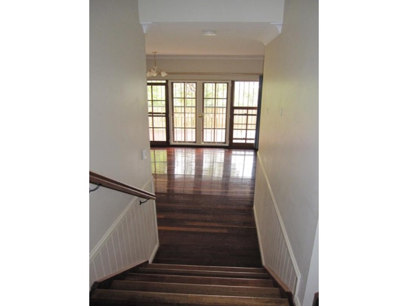 34 Lansdowne Street, Newmarket QLD 4051