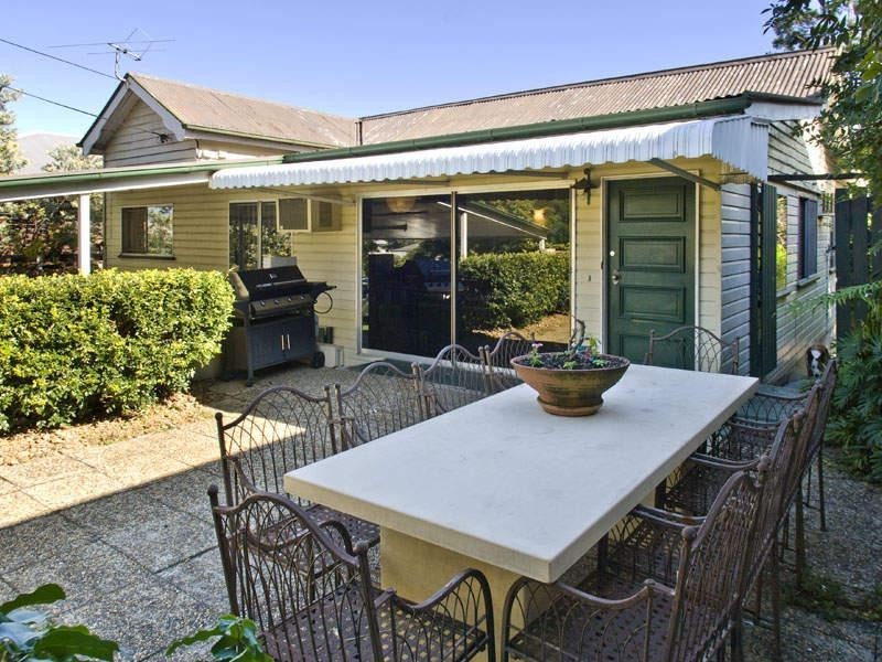 38 Eighth Avenue, Wilston QLD 4051