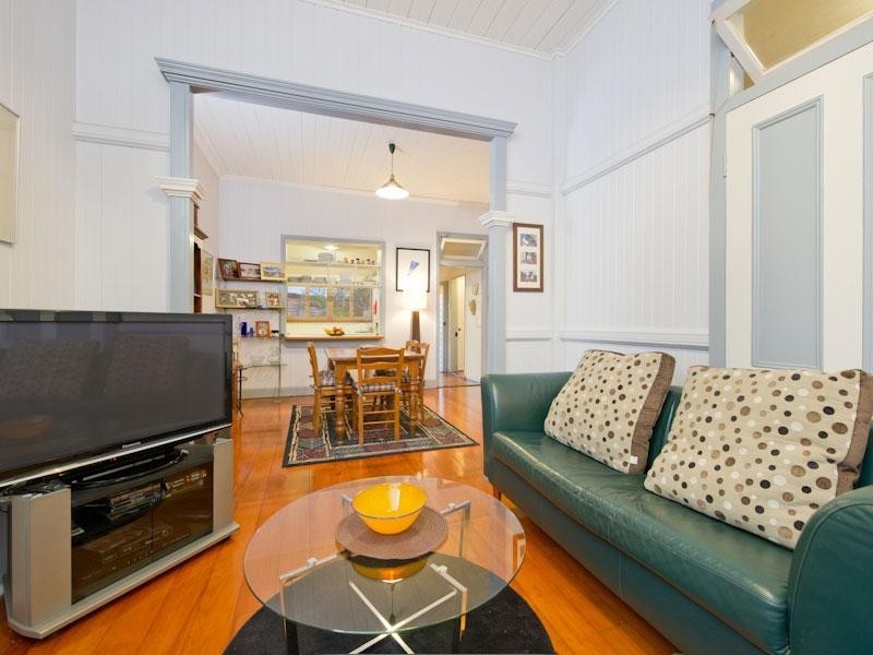 15 Badger Street, Newmarket QLD 4051