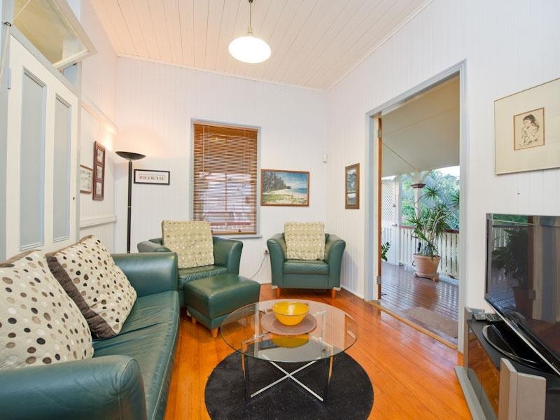 15 Badger Street, Newmarket QLD 4051