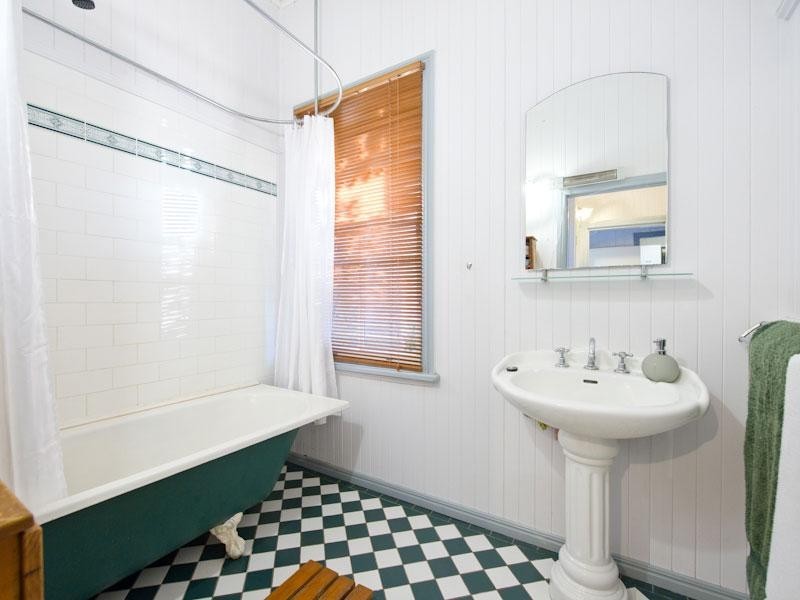 15 Badger Street, Newmarket QLD 4051