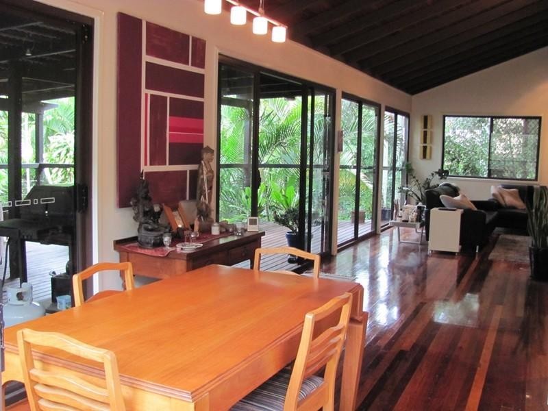 10 Hutton Road, Arana Hills QLD 4054