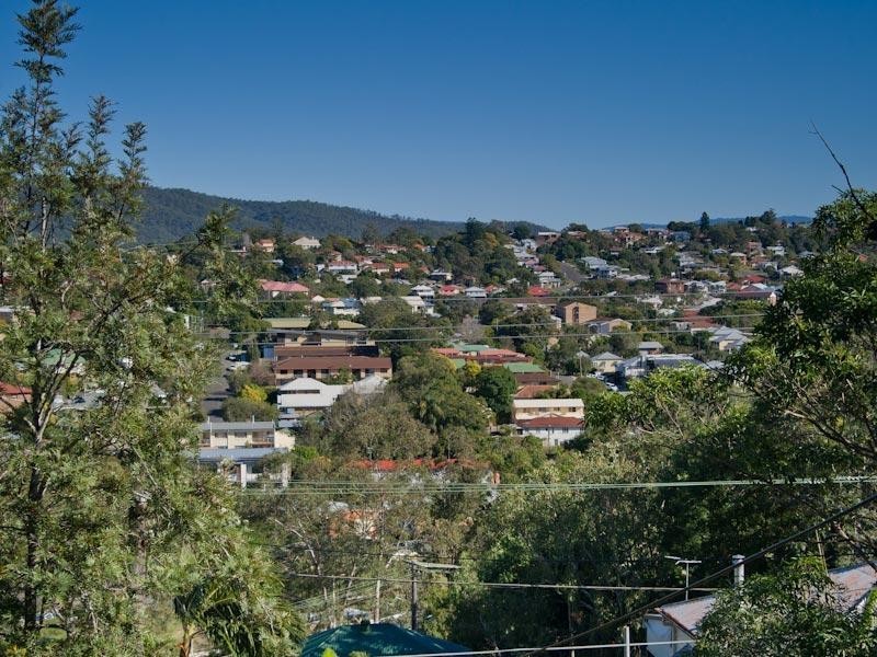 25 Lansdowne Street, Newmarket QLD 4051