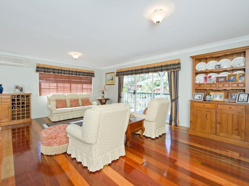 36 Larwood Place, Ferny Hills QLD 4055