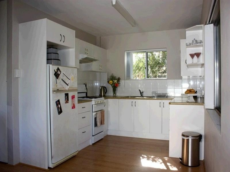 2/64 Alva Terrace, Gordon Park QLD 4031