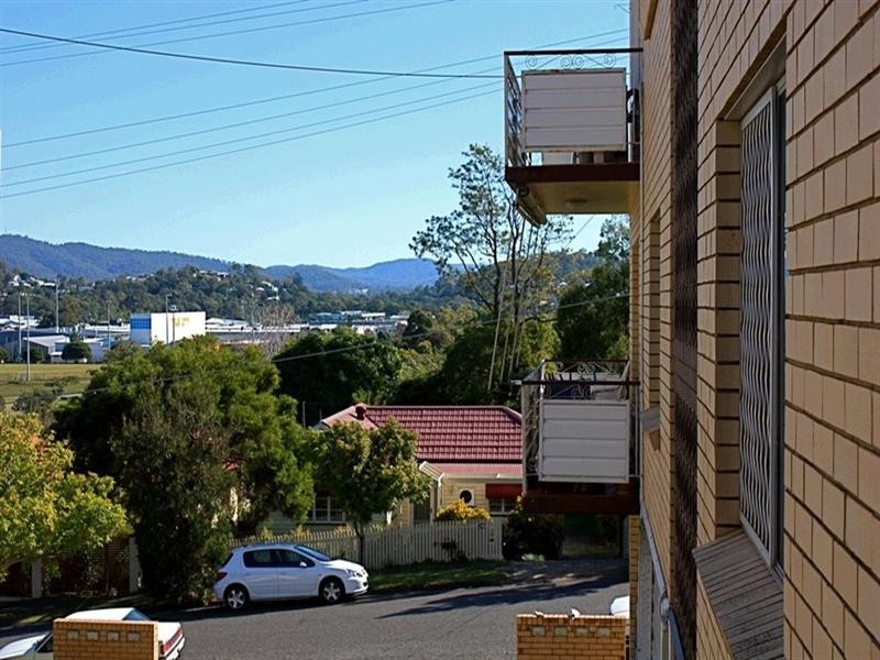 2/64 Alva Terrace, Gordon Park QLD 4031