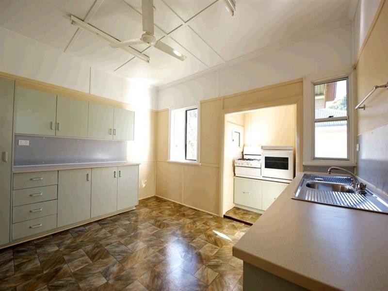 8 Hogan Street, Keperra QLD 4054