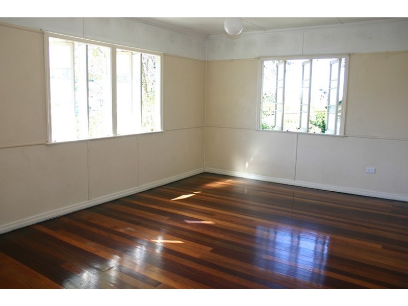 42 Gracemere Street, Newmarket QLD 4051