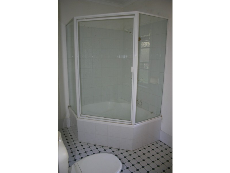 42 Gracemere Street, Newmarket QLD 4051