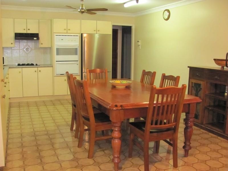 6 Tenth Avenue, Windsor QLD 4030