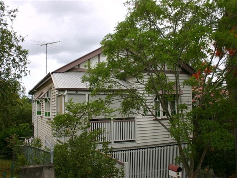 29 Crowther Street, Windsor QLD 4030