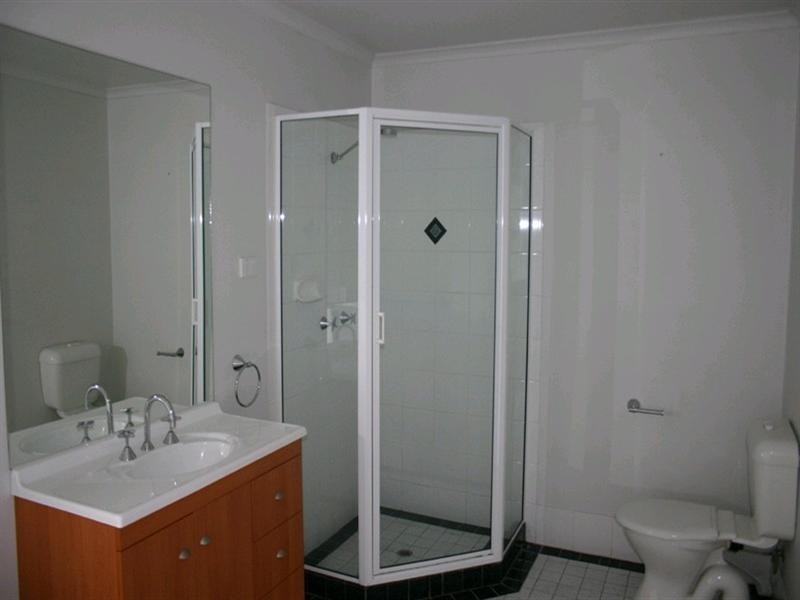 29 Crowther Street, Windsor QLD 4030