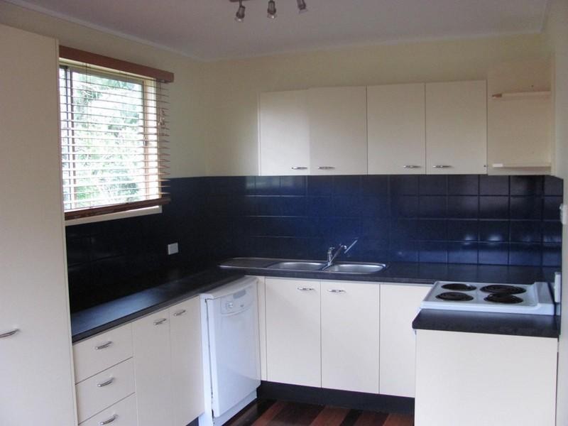 8 Tarnook Drive, Ferny Hills QLD 4055