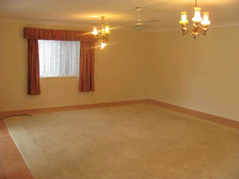 39 Strathmere Place, Upper Kedron QLD 4055